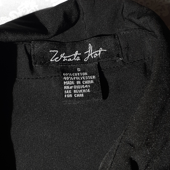 Black Button Up Crop Top - Picture 2 of 4